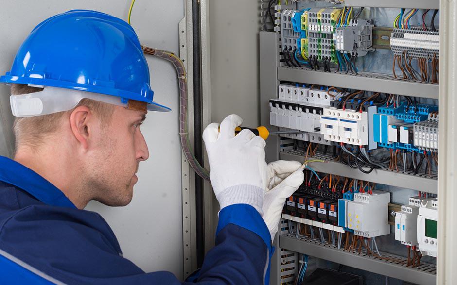  électricien urgence Le Mesnil-Saint-Denis