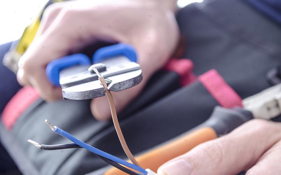  électricien urgence Le Mesnil-Saint-Denis